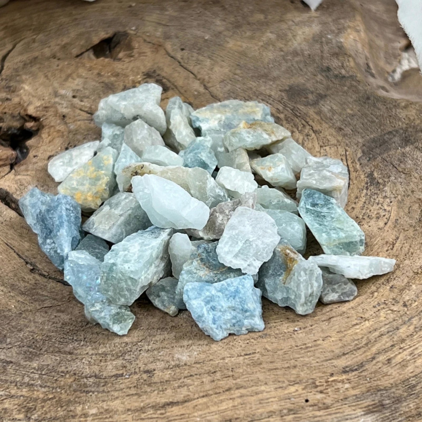 Aquamarijn 100 gram ruwe brokjes