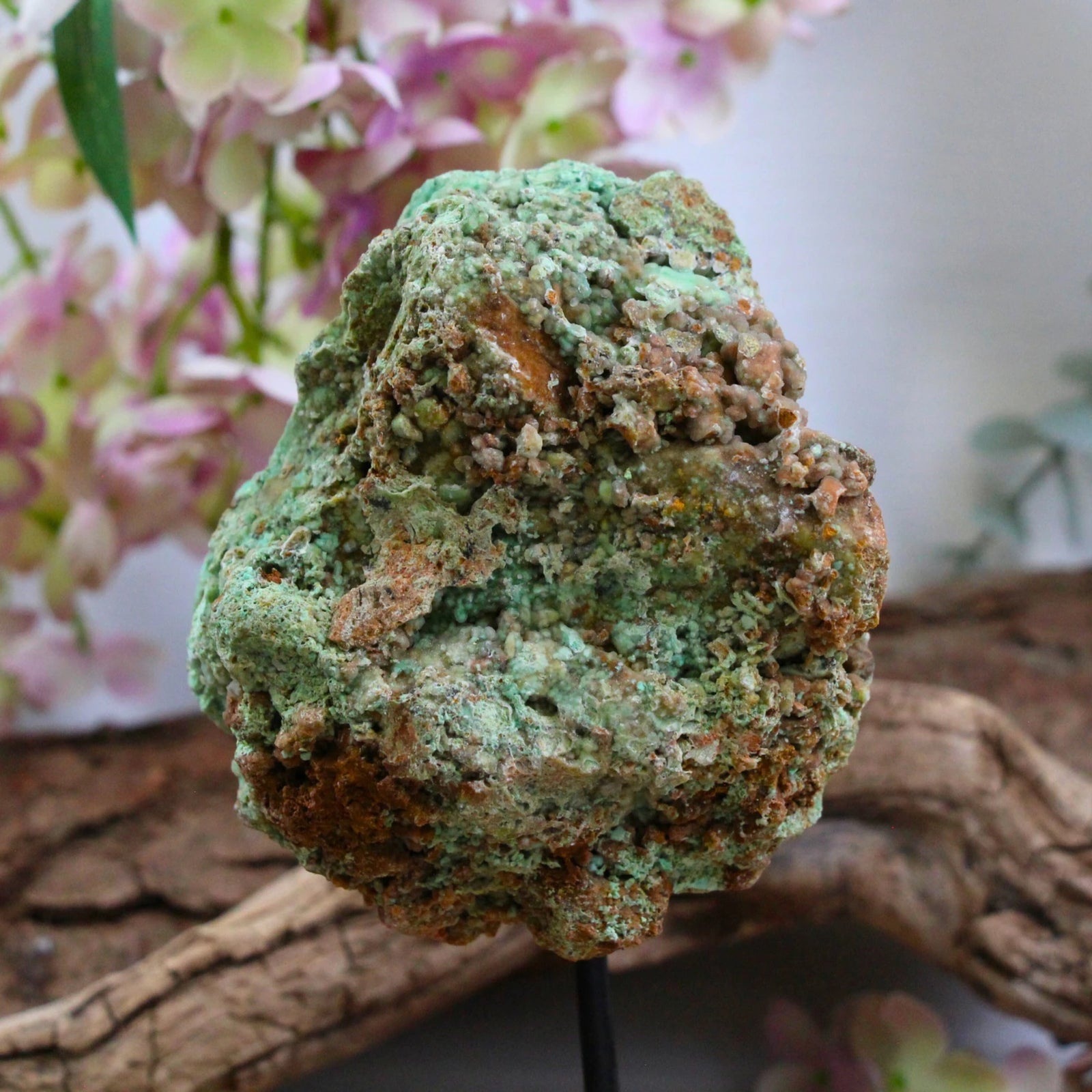 Chrysopraas ruw op standaard nr.02