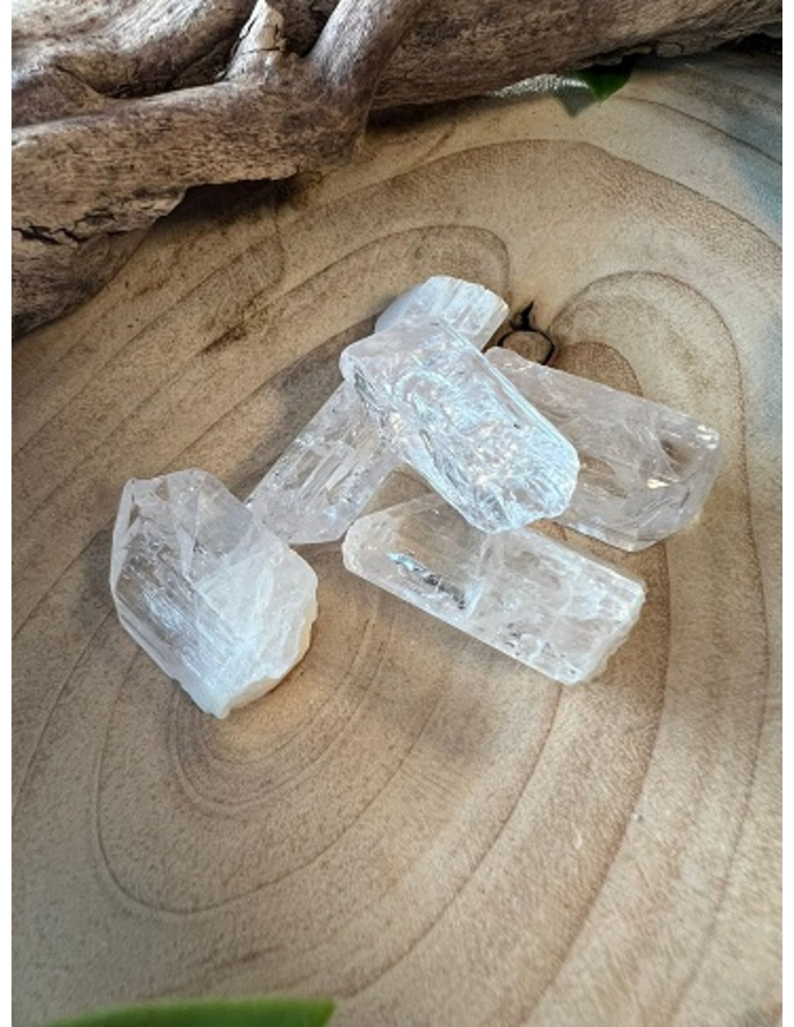 Danburiet ruw stukje 5-10 gram
