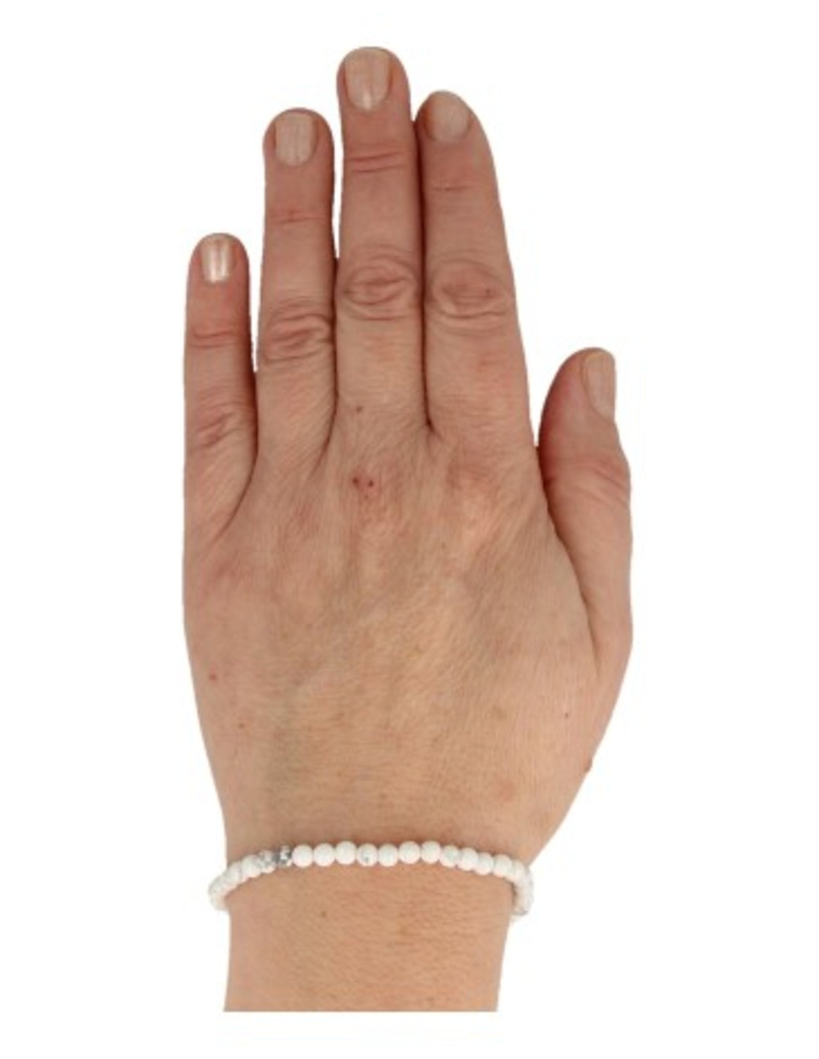 Howliet wit kralenarmband 4 mm