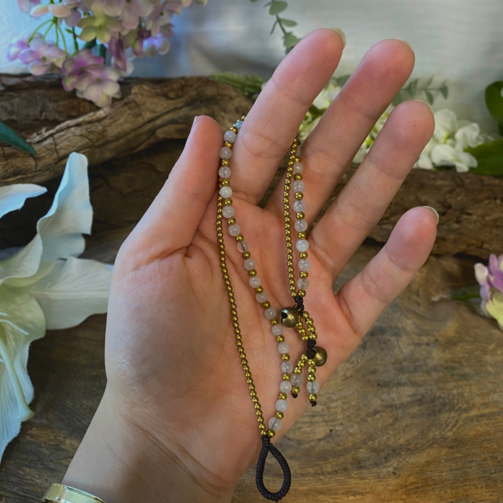 Jade wit enkelbandje gipsy-stijl