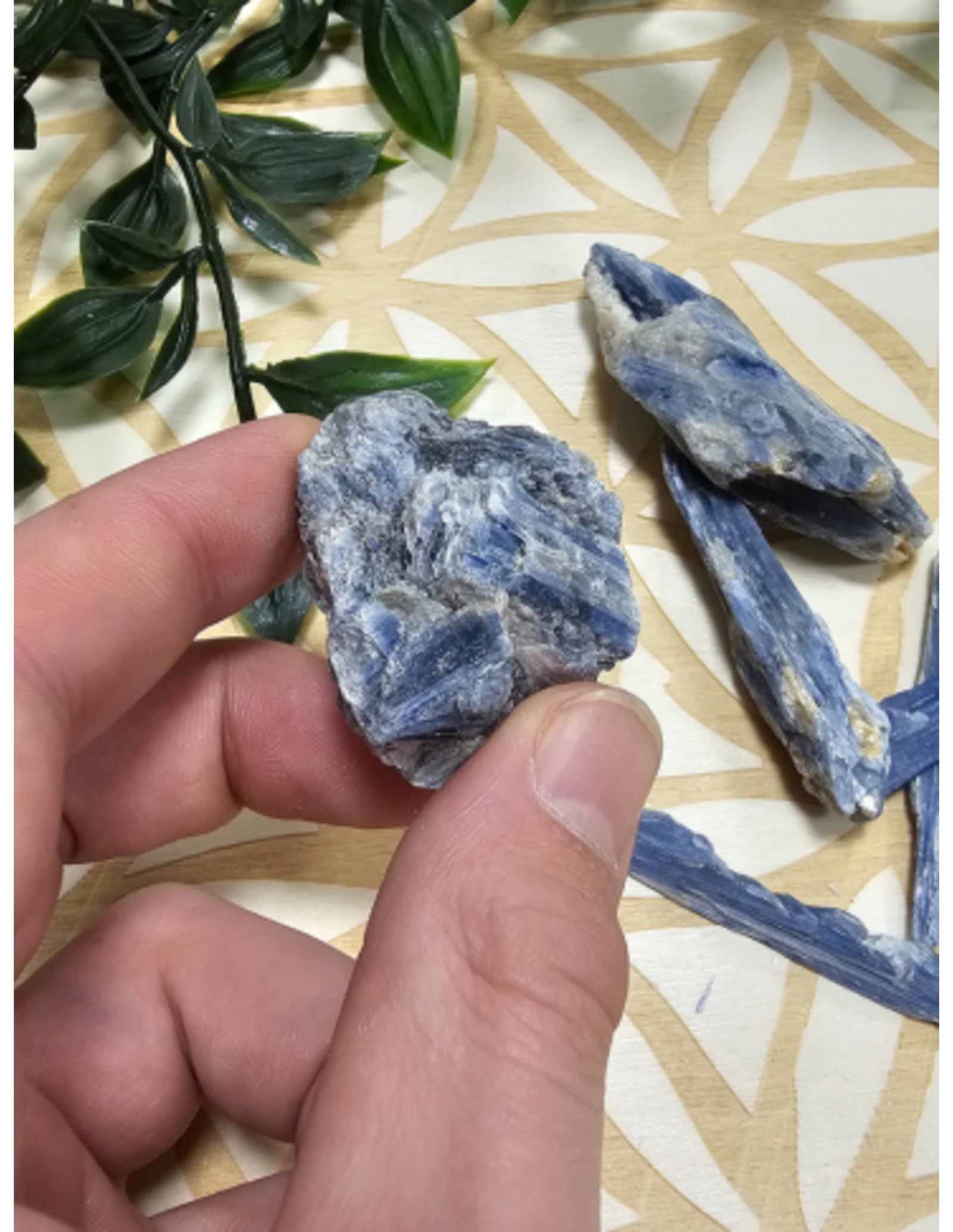 Kyaniet blauw klein ruw 100 gr.