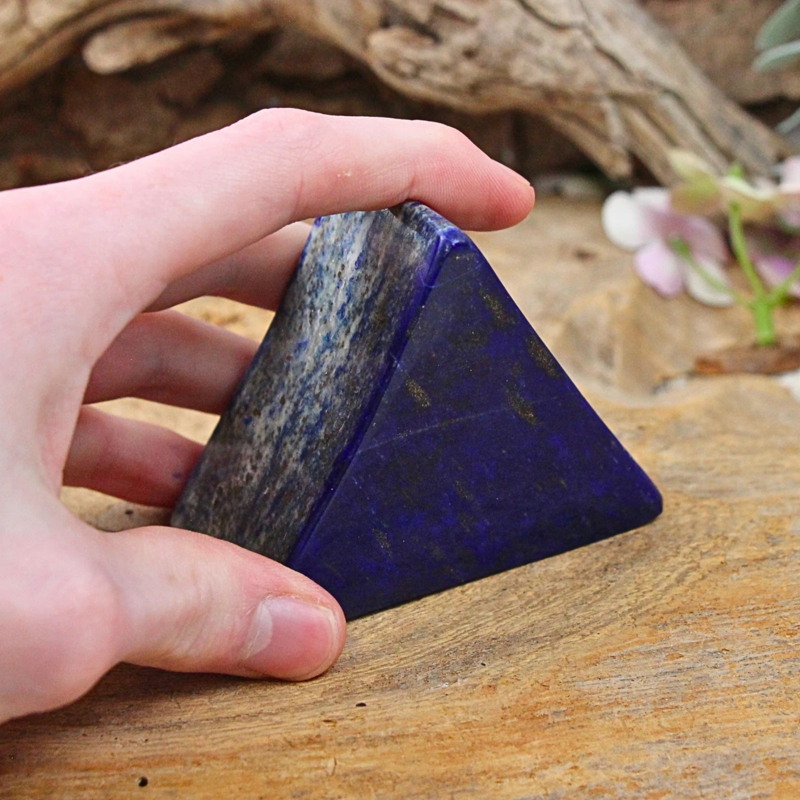 Lapis Lazuli sculptuur nr.28