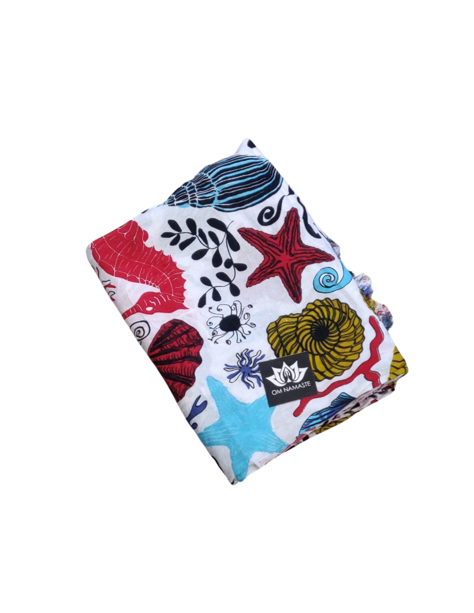 Om Namaste Sarong - 633 - Schelpen - Bont op Wit