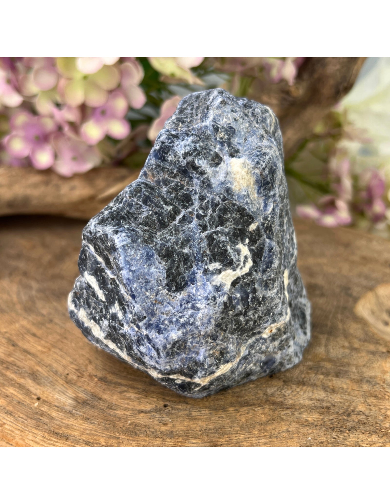 Sodaliet ruw cut base nr.09