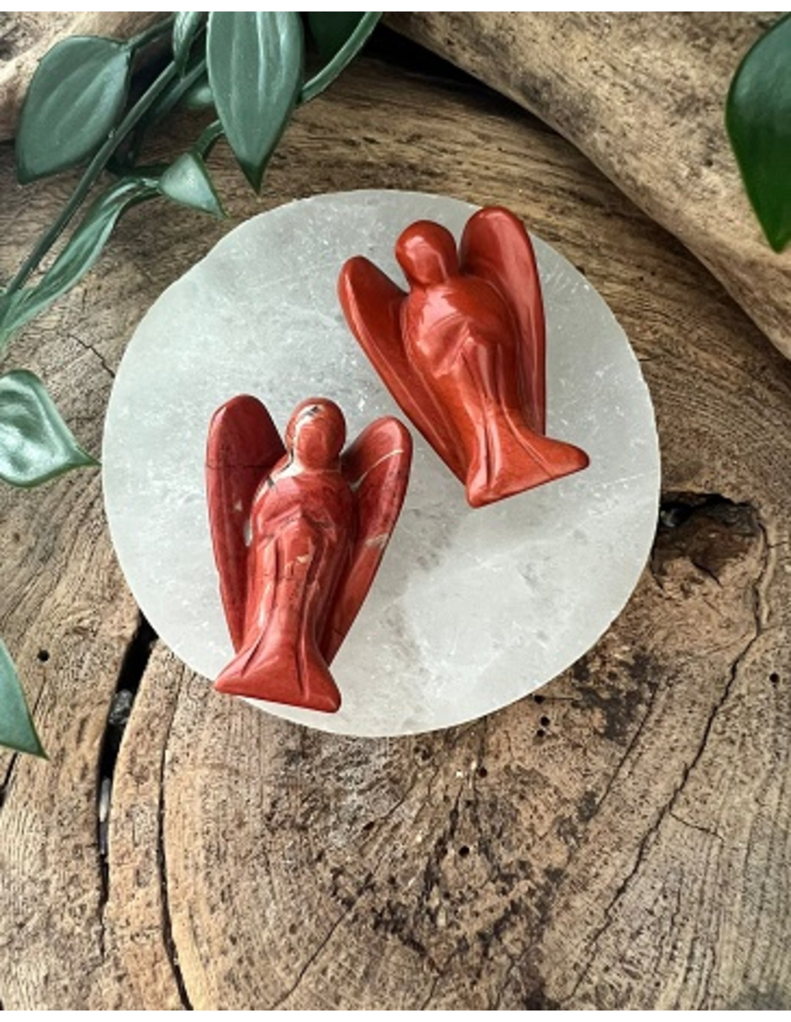 Staande engel 35 mm Jaspis rood