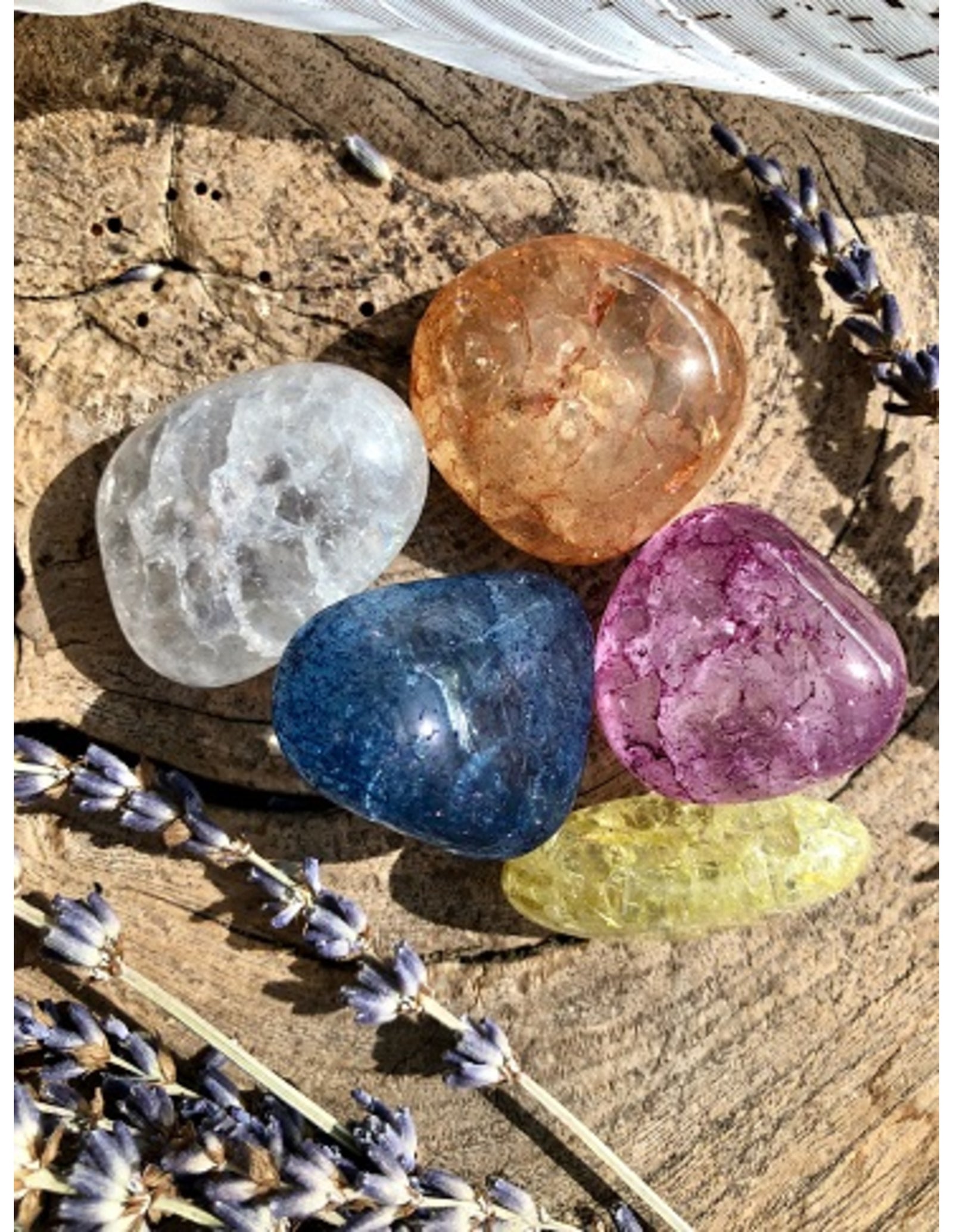 Bergkristal crackle mix 250 gr. trommelstenen (gekleurd) (mt3)