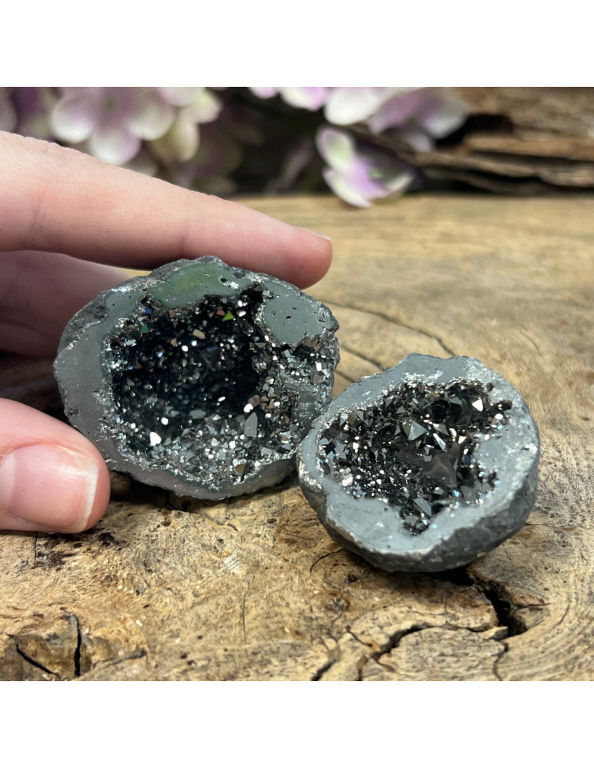 Bergkristal geode zilverkleur (synth) 2,5 - 5 cm