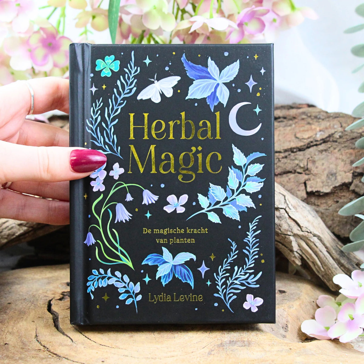 Boek: Herbal Magic
