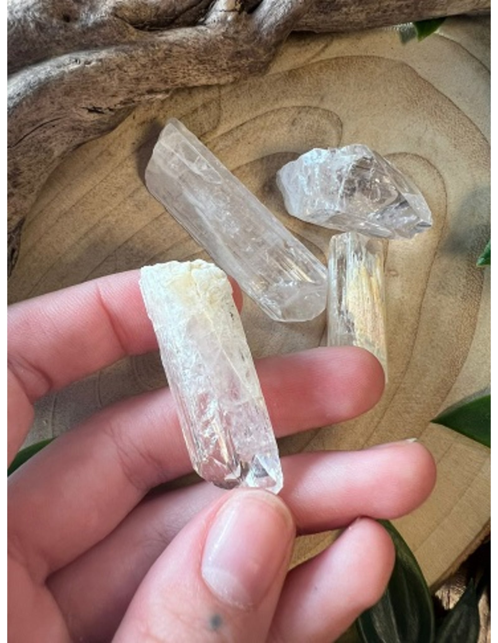 Danburiet ruw stukje 10-20 gram