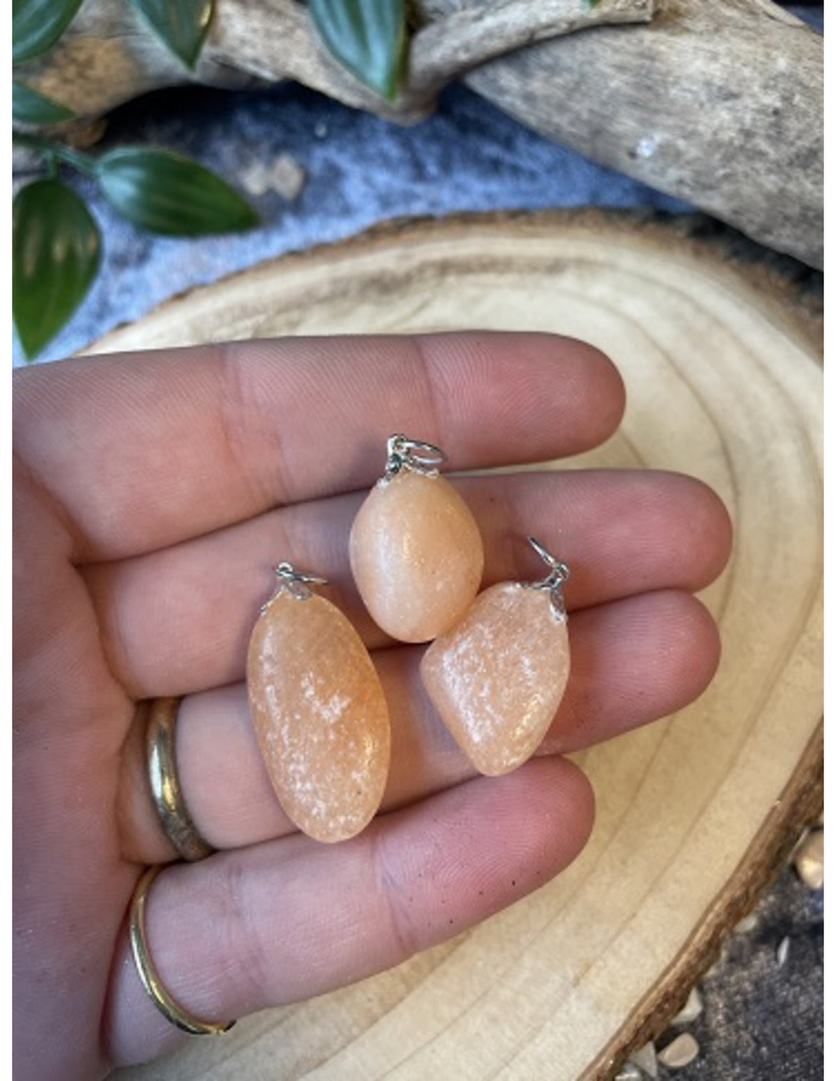 Edelsteenhanger Alabaster