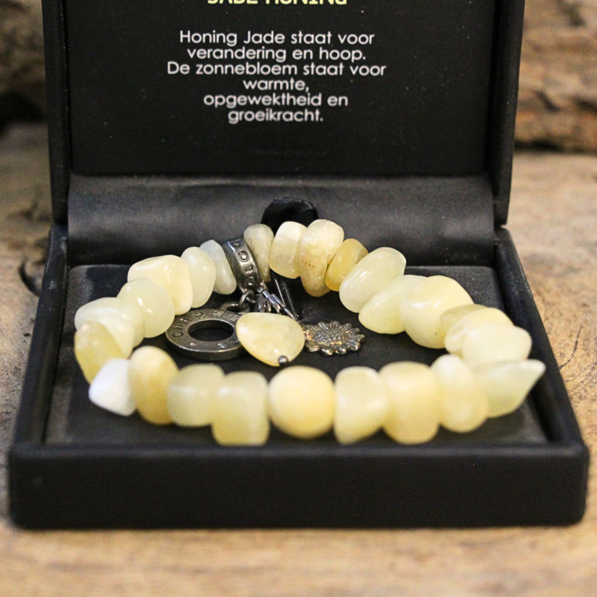Jade honing Ruby Mania, armband nr 4, nugget