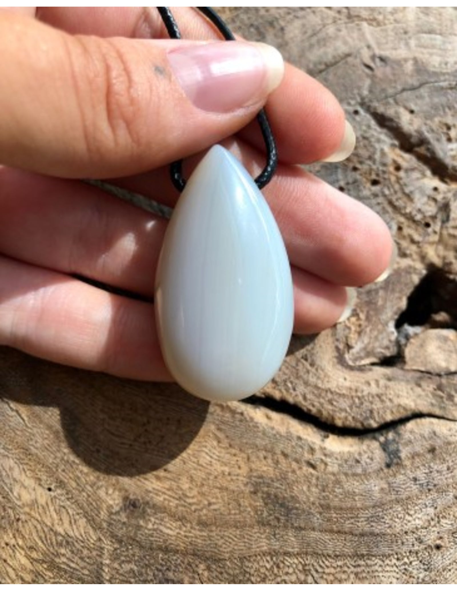 Jade wit edelsteen druppel hanger