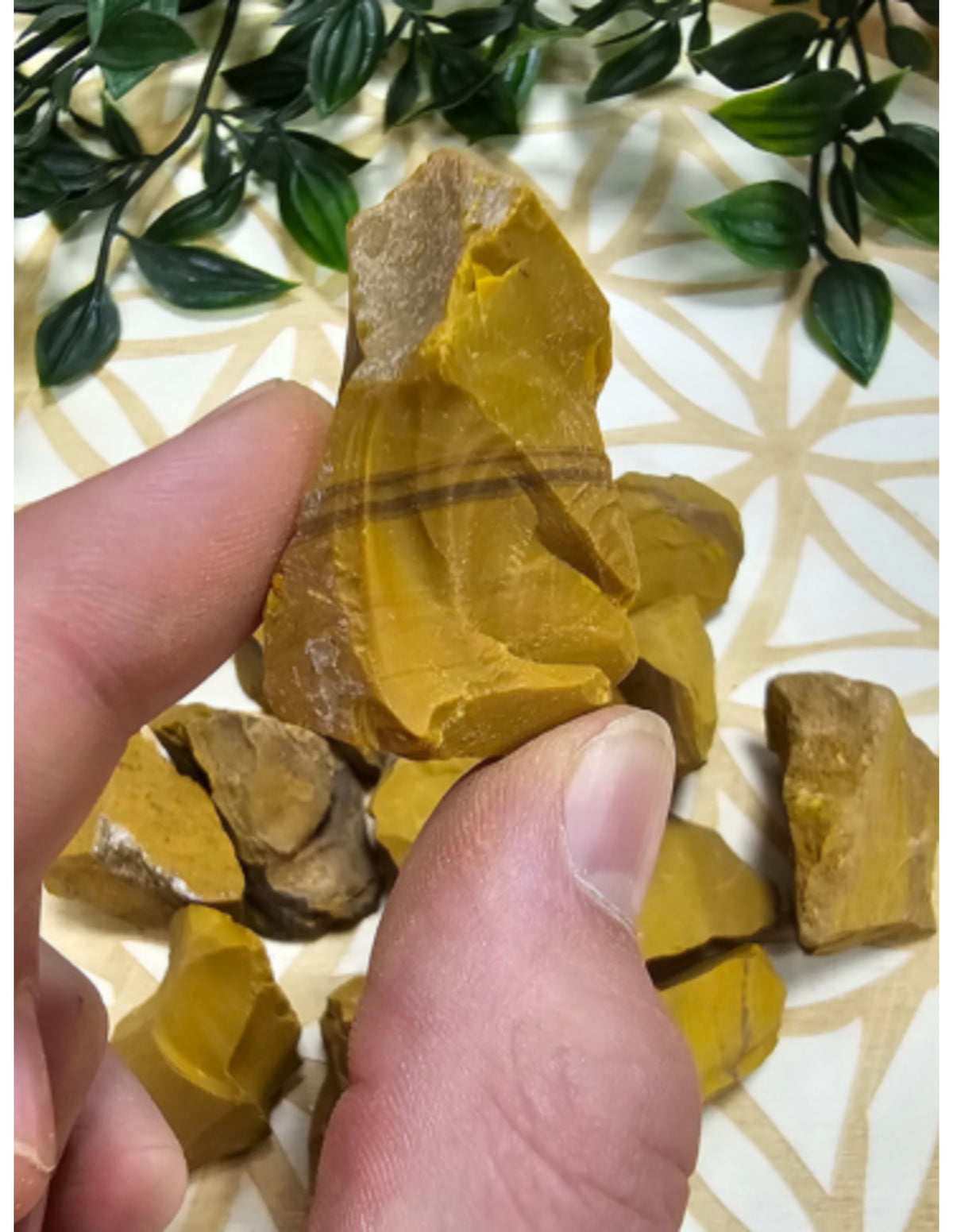 Jaspis geel Madagaskar 250 gr. ruwe brokjes
