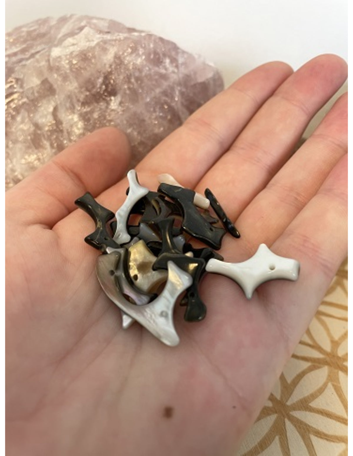 Kralen Parelmoer grillig - 20 st. (bijgekleurd)