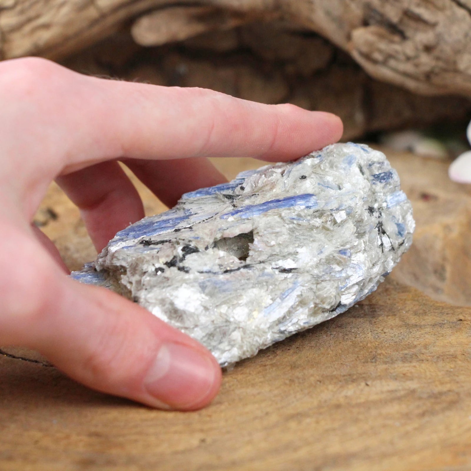 Kyaniet blauw ruw nr.15