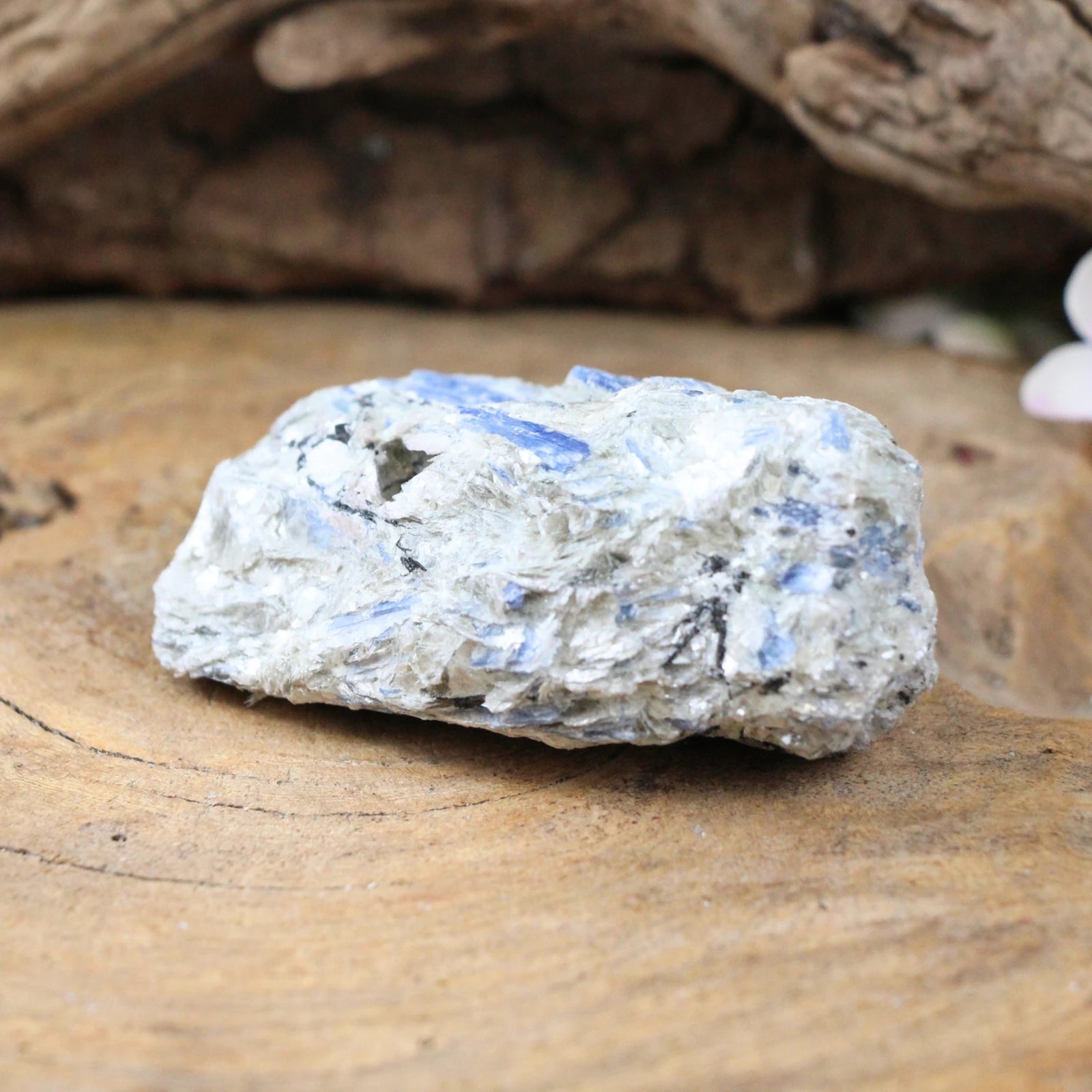 Kyaniet blauw ruw nr.15