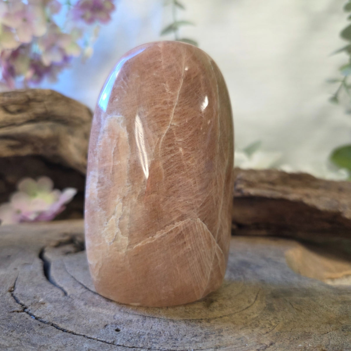 Maansteen oranje sculptuur 300-350 gram