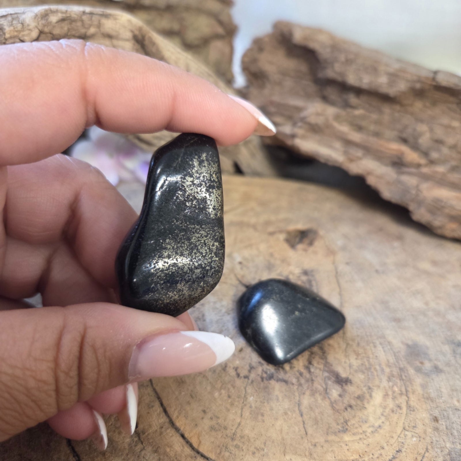 Midnight Lemurian Jade trommelstenen 50 gram