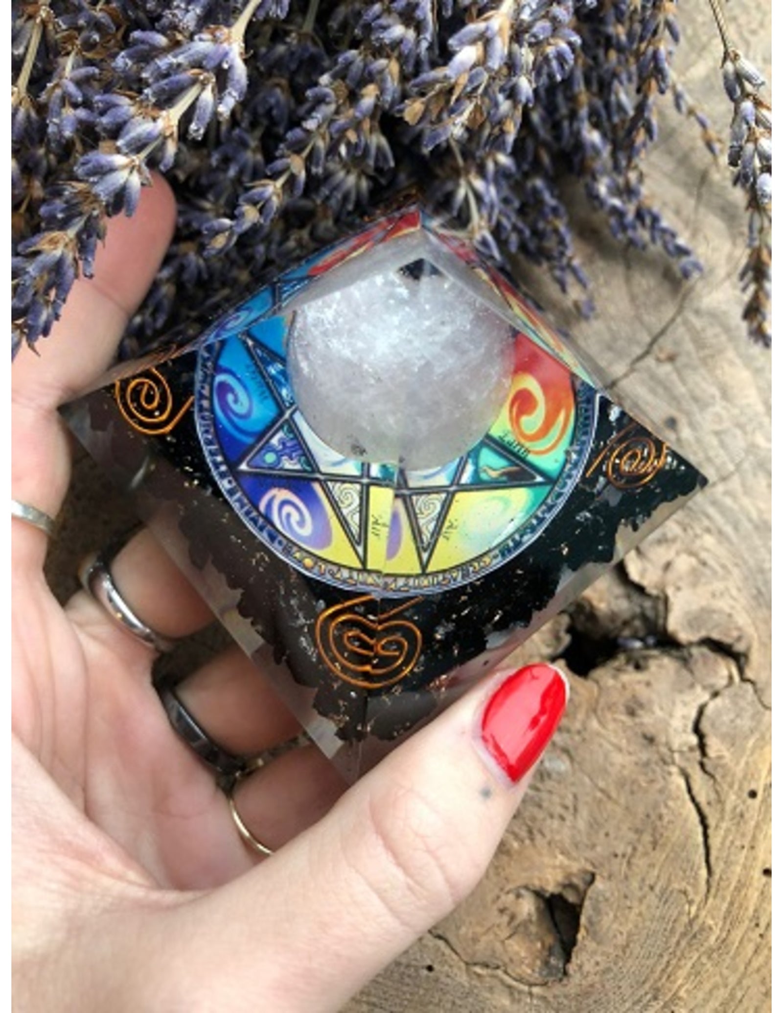 Orgonite piramide 65 mm