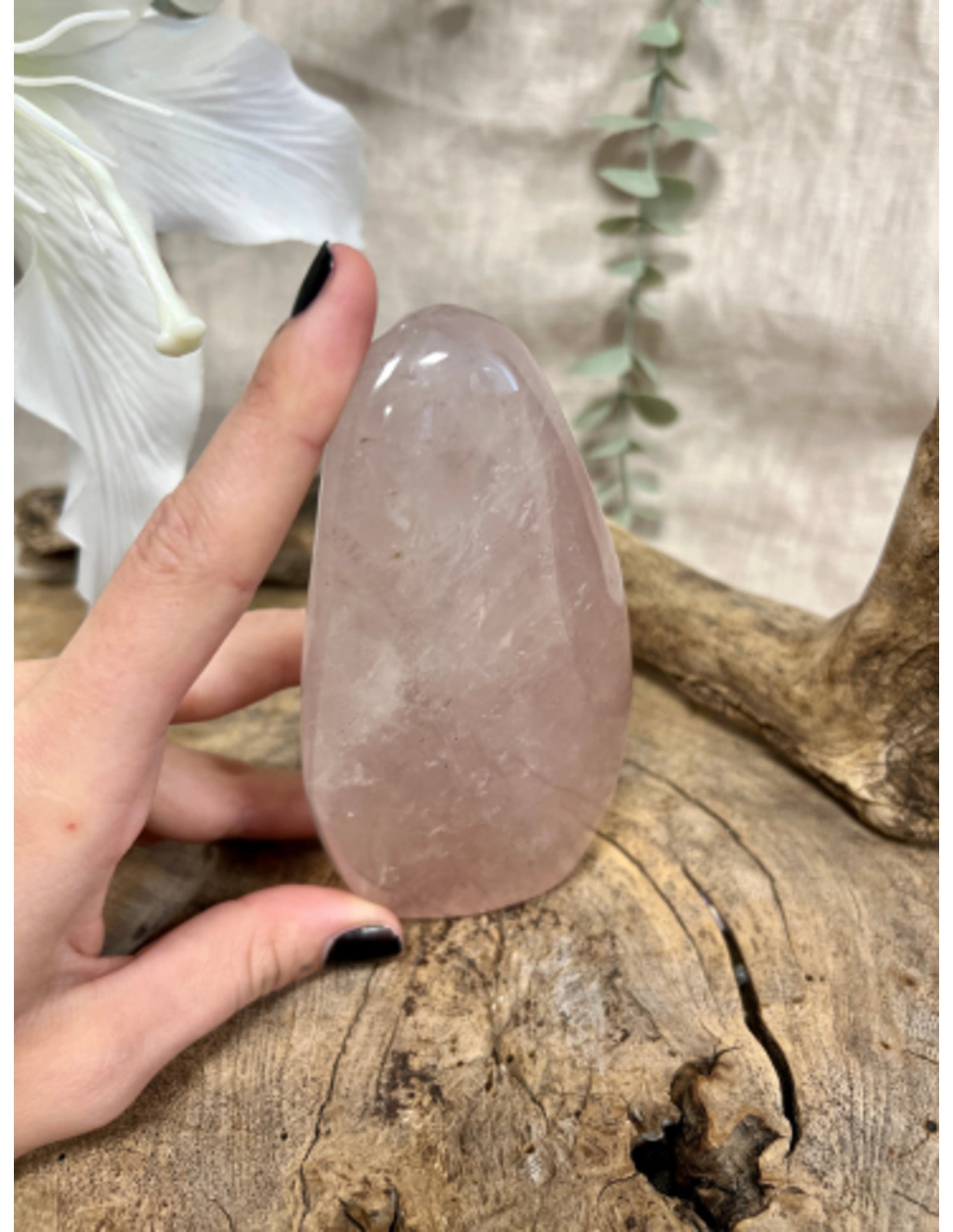 Roze kwarts sculptuur 500-600 gram